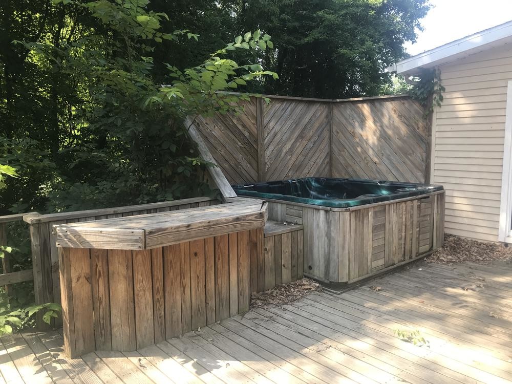 3853 E Stein Rd., La Salle, MI