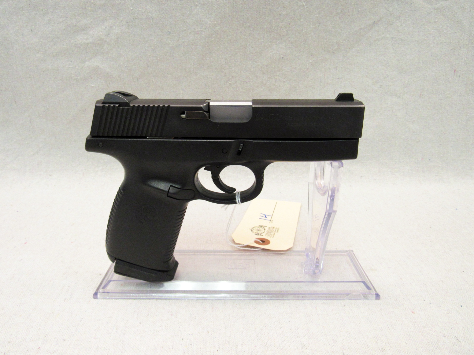 Smith & Wesson SW40C .40