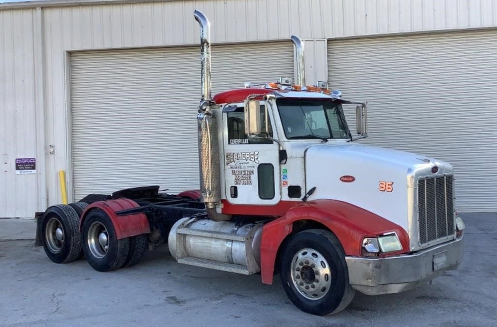 2006 Peterbilt 385 Road Tractor 2WD - 104