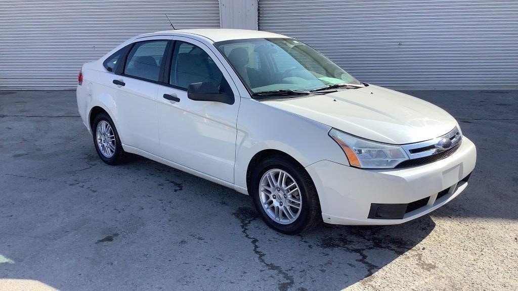 2009 Ford Focus SE 2WD - 150