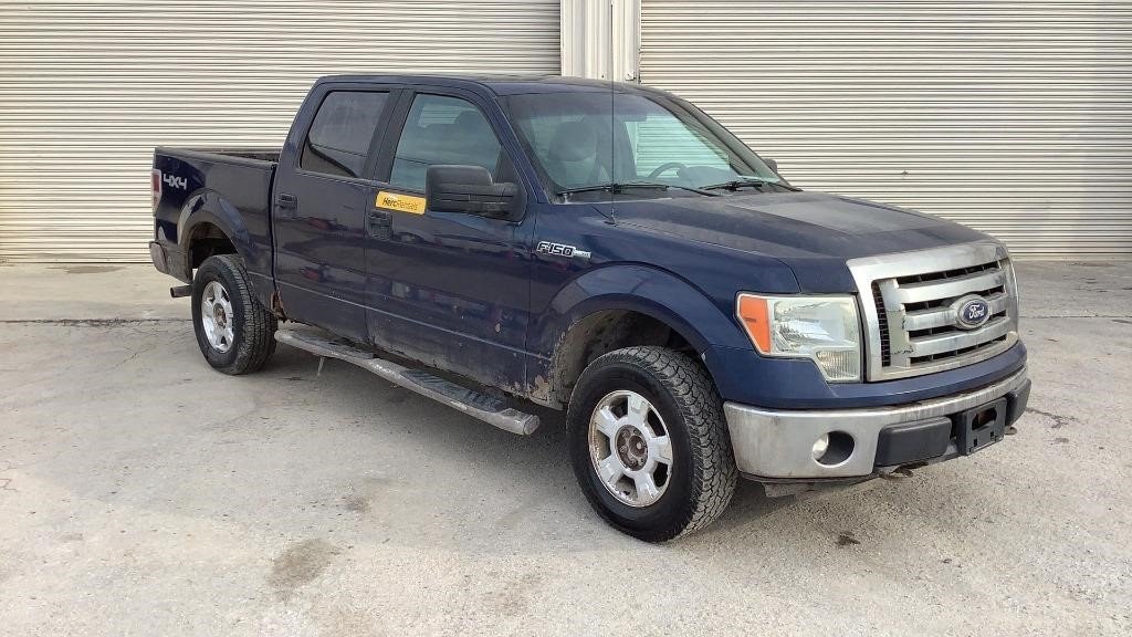 2011 Ford F-150 XLT Crew Cab 4WD - 127