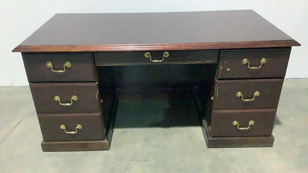 5 Drawer Desk - 304