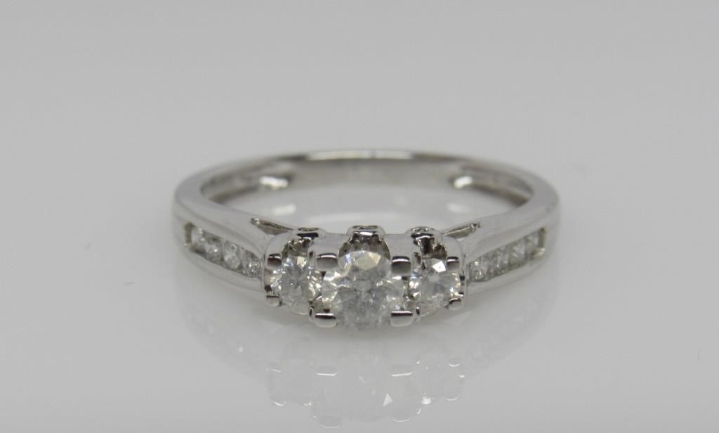 0.50 ct 10k White Gold Diamond Ring - 36