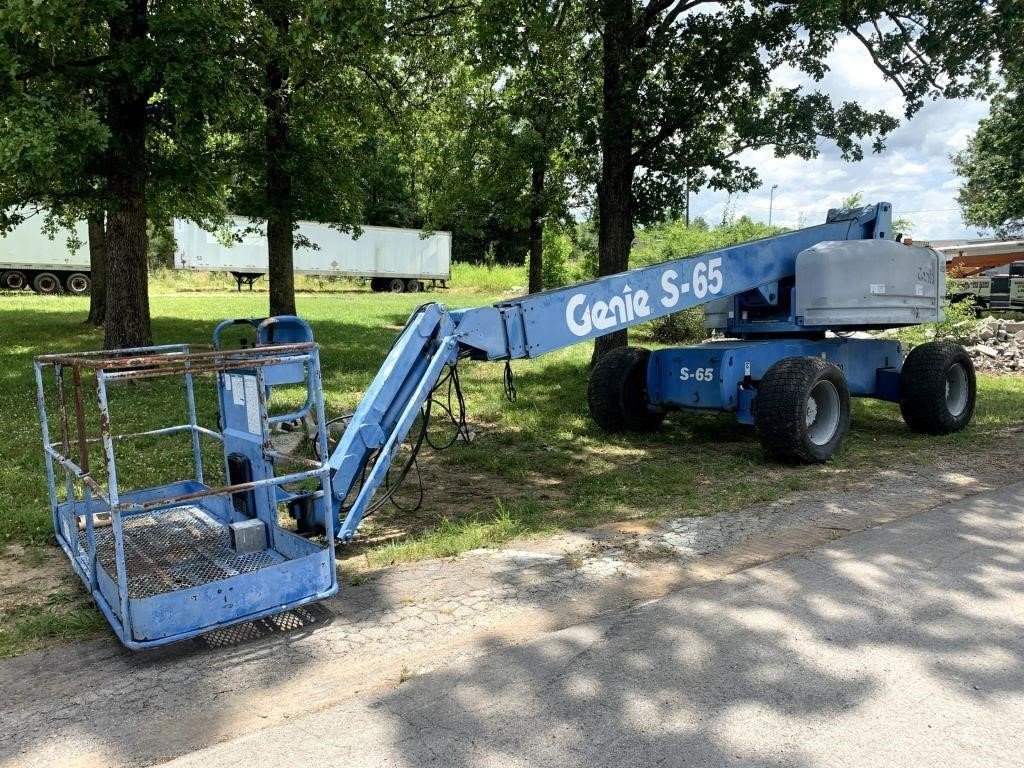 2002 Genie Telescopic Boom Lift S65 - 100m