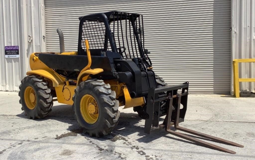 2005 JCB 4,400 Lb Telehandler 520
