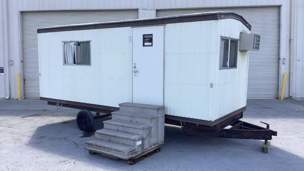 2001 King's Custom Builders 20' Mobile Office Trai