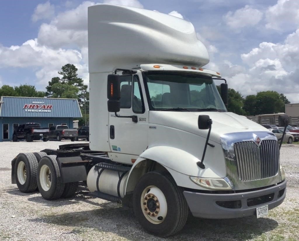 2012 International 8600 SBA 6x4 Day Cab 6x4