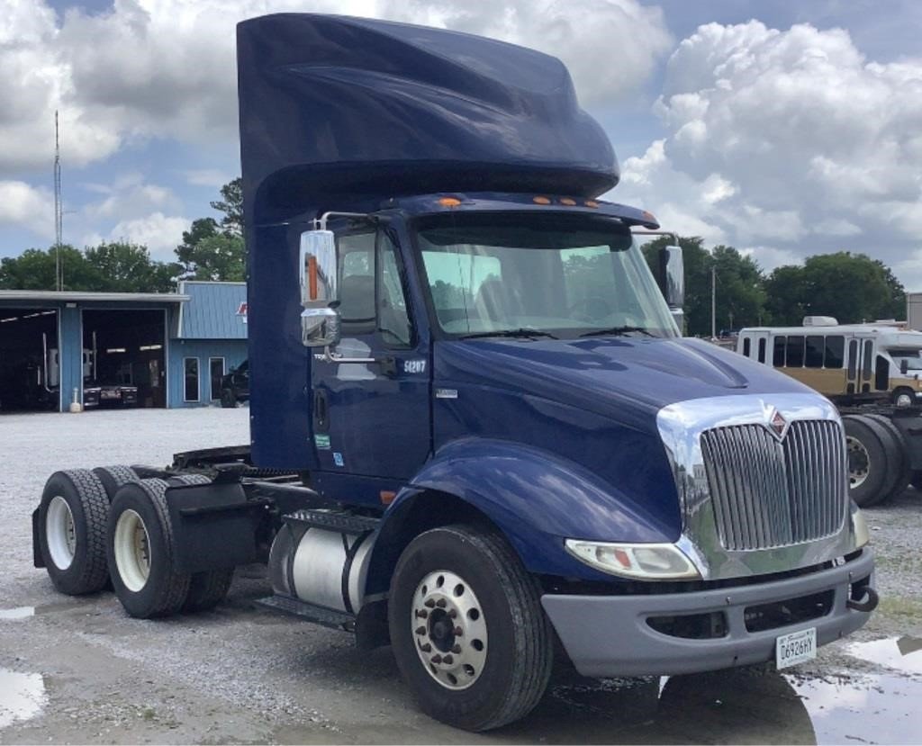 2012 International 8600 SBA 6x4 Day Cab 6x4