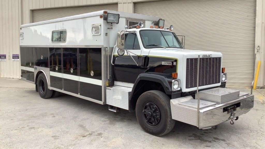 1983 GMC Brigadier Command Center 2WD