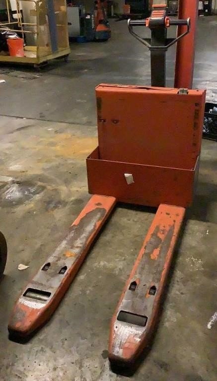 Toyota Electric Pallet Jack 6HBW20