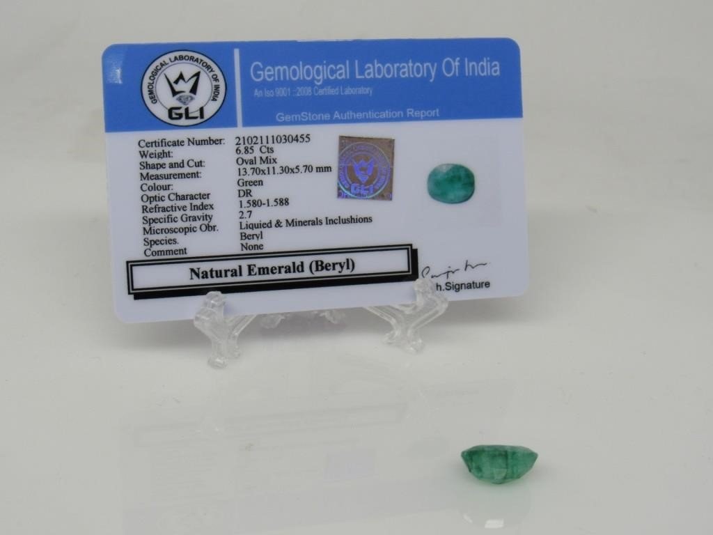 6.85 ct Natural Emerald Gemstone