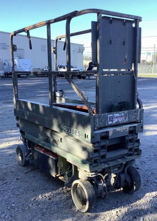 2006 JLG Scissor Lift