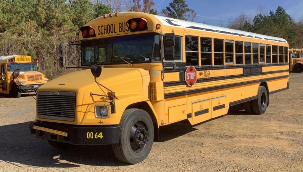 2001 Freightliner FS65 School Bus 4x2