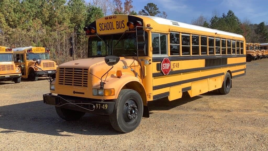 1998 International 3800 T444E School Bus 4x2