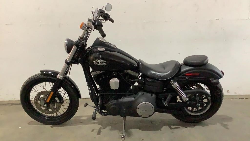 2016 Harley-Davidson Dyna Street Bob Cruiser