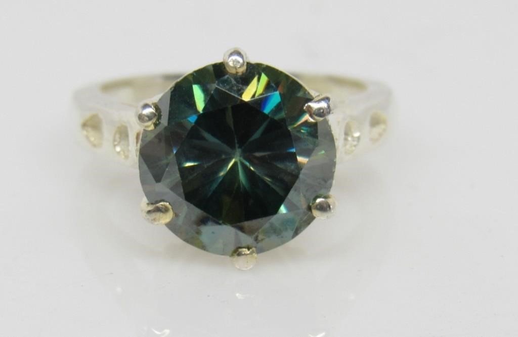 4.55 ct Blue Moissanite Ring