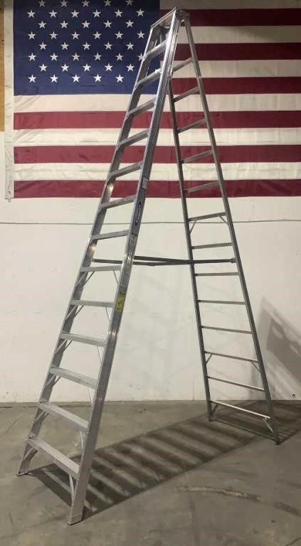 Werner 14' Aluminum Step Ladder 414