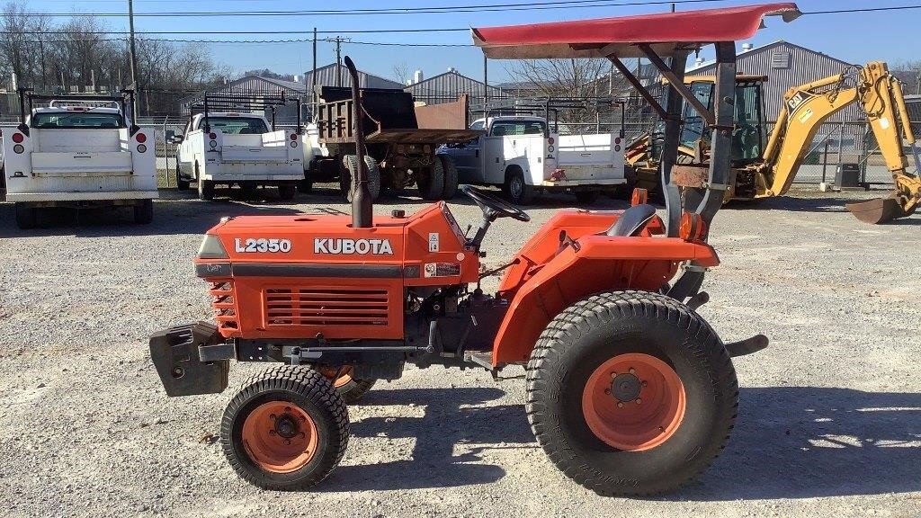 Kubota Tractor L2350